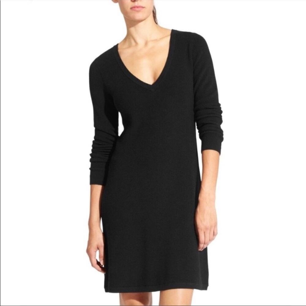 Athleta Nordic long sleeve sweater dress v-neck